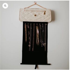 Travaliere travel jewelry case in ivory.